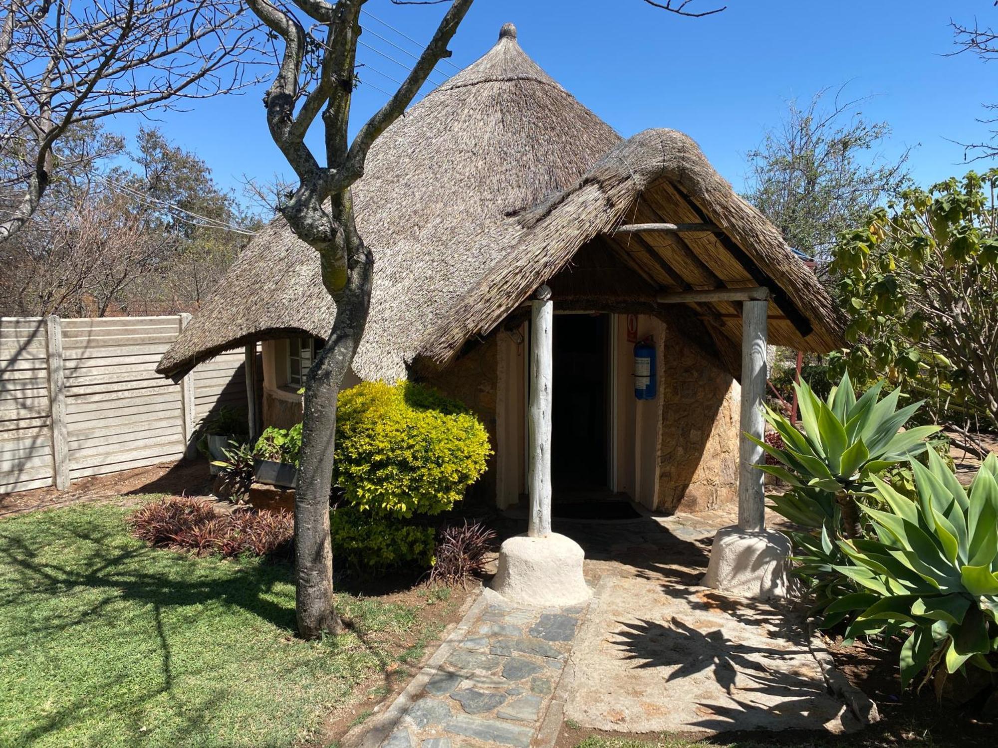 Lynns Guest House Bulawayo Exteriör bild