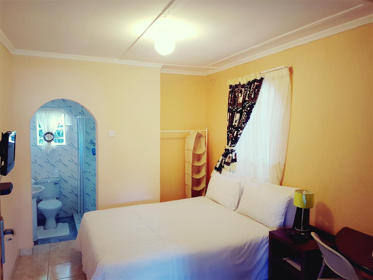 Lynns Guest House Bulawayo Exteriör bild